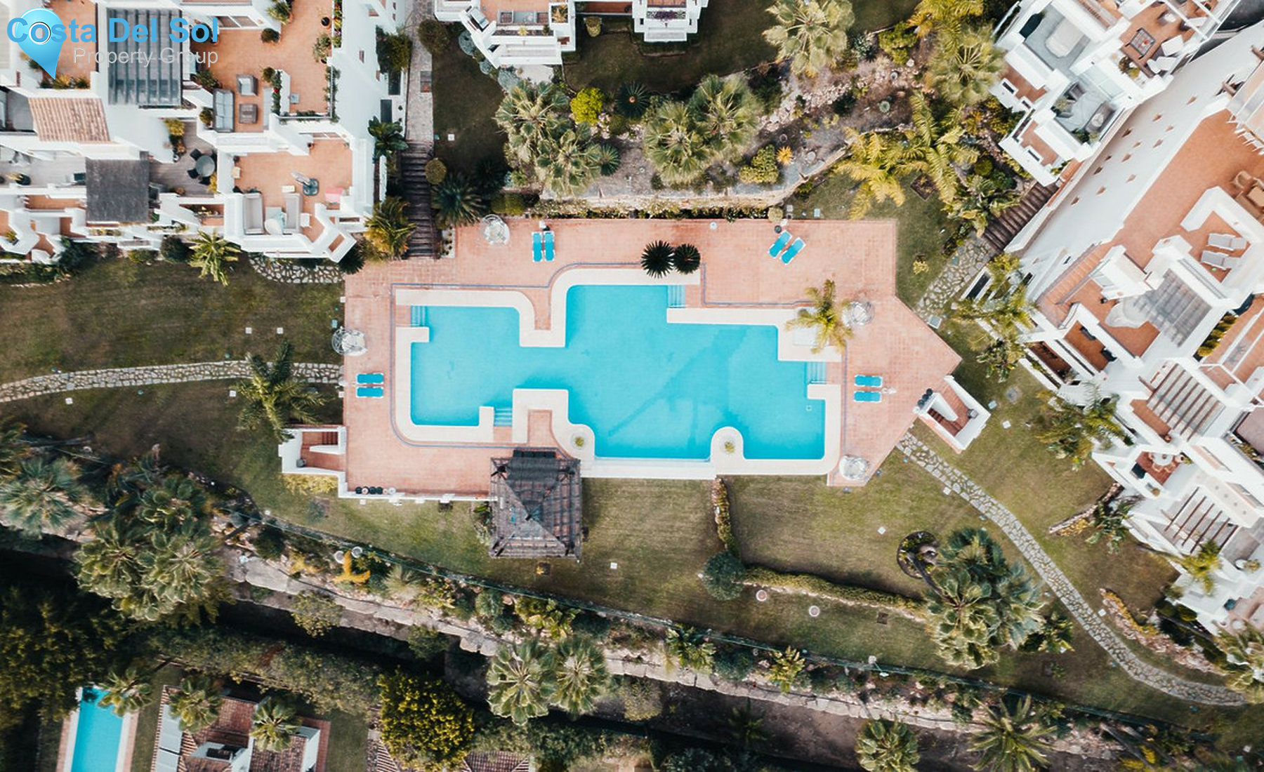 Middle Floor Apartment in Nueva Andalucía-1540903