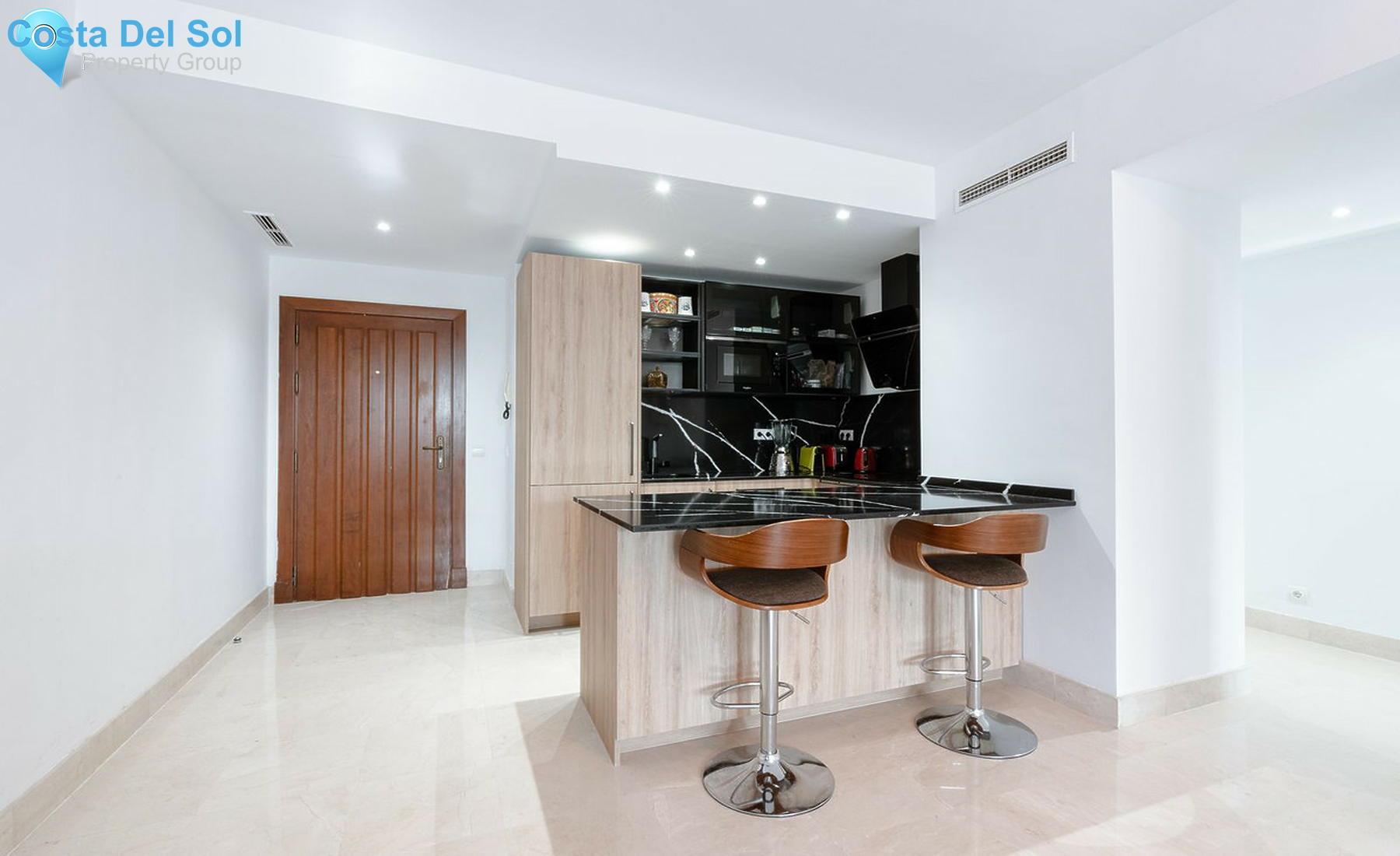 Middle Floor Apartment in Nueva Andalucía-1540891