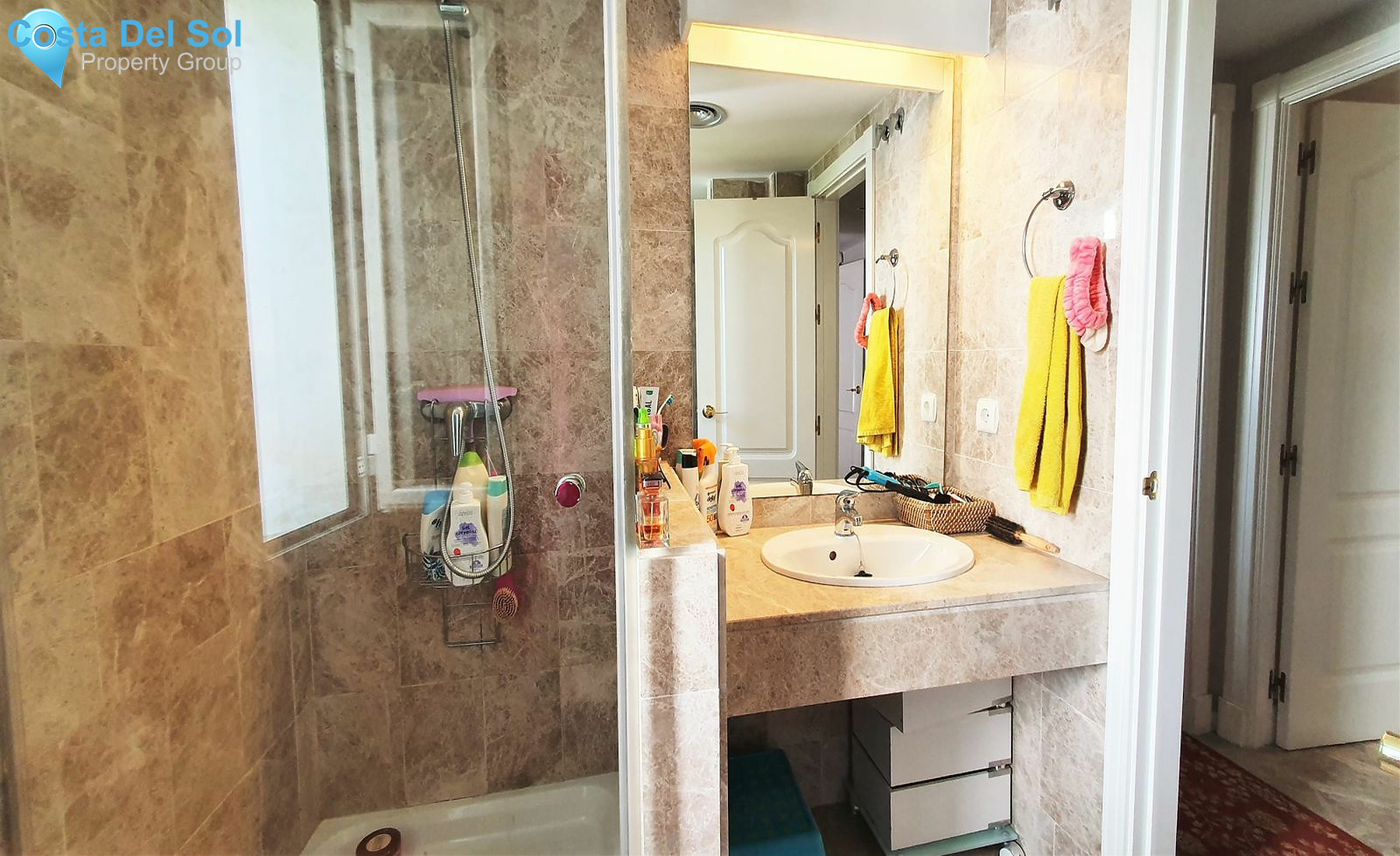Middle Floor Apartment in Nueva Andalucía-1127019