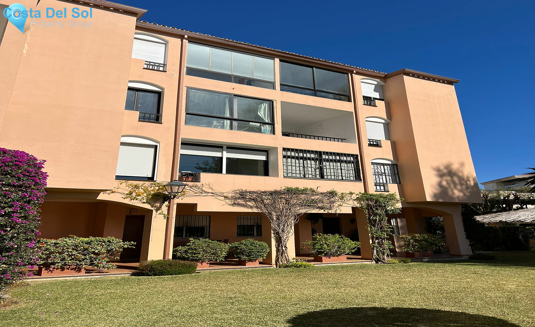 Middle Floor Apartment in Nueva Andalucía