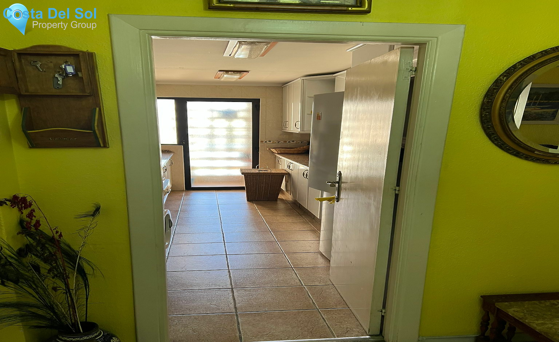 Middle Floor Apartment in Nueva Andalucía-1128281