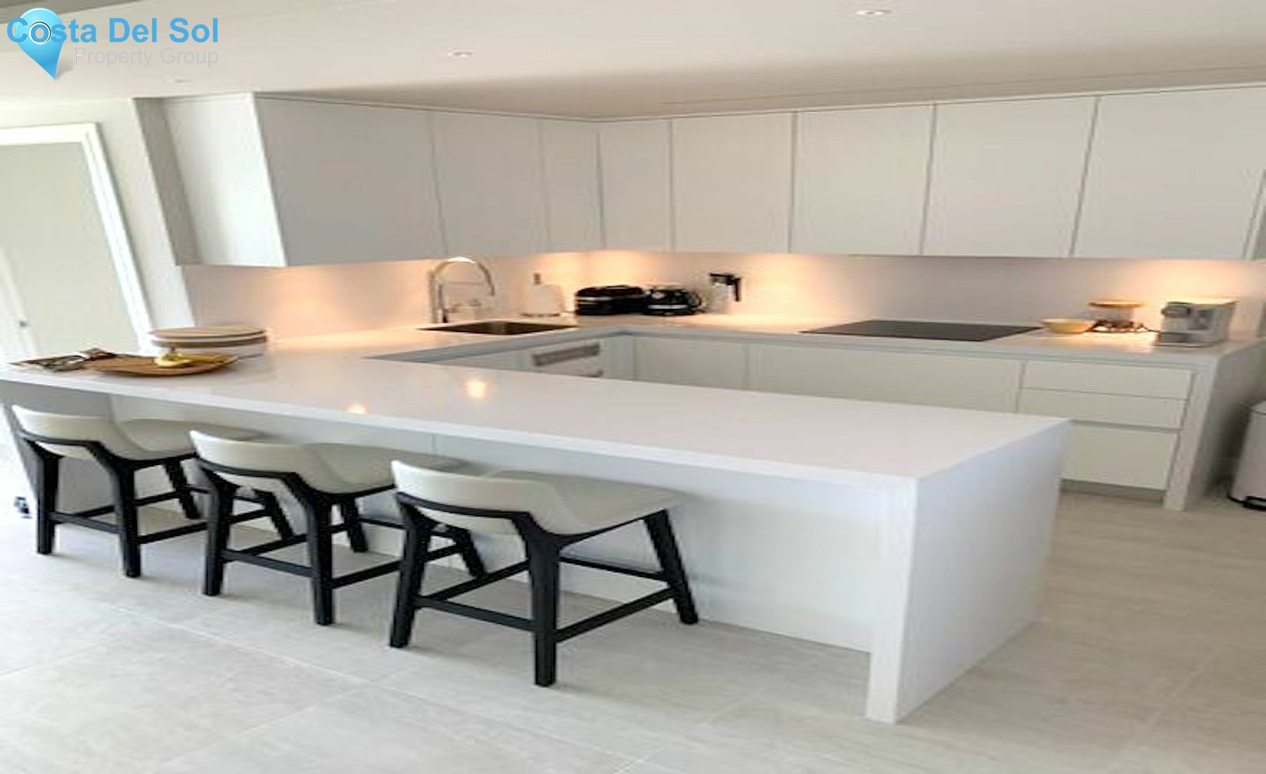Middle Floor Apartment in Nueva Andalucía-1130612