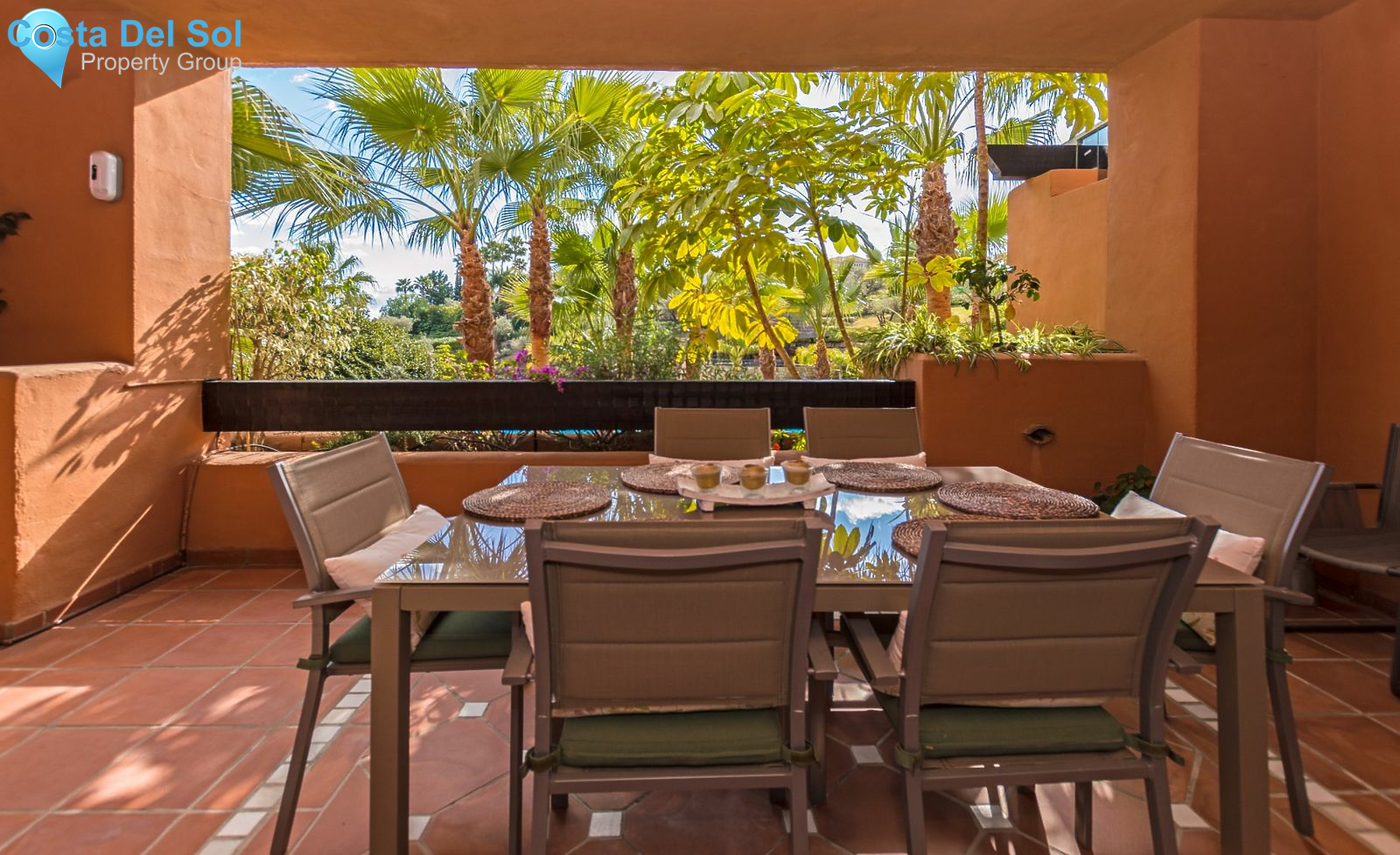 Middle Floor Apartment in Nueva Andalucía-1137042