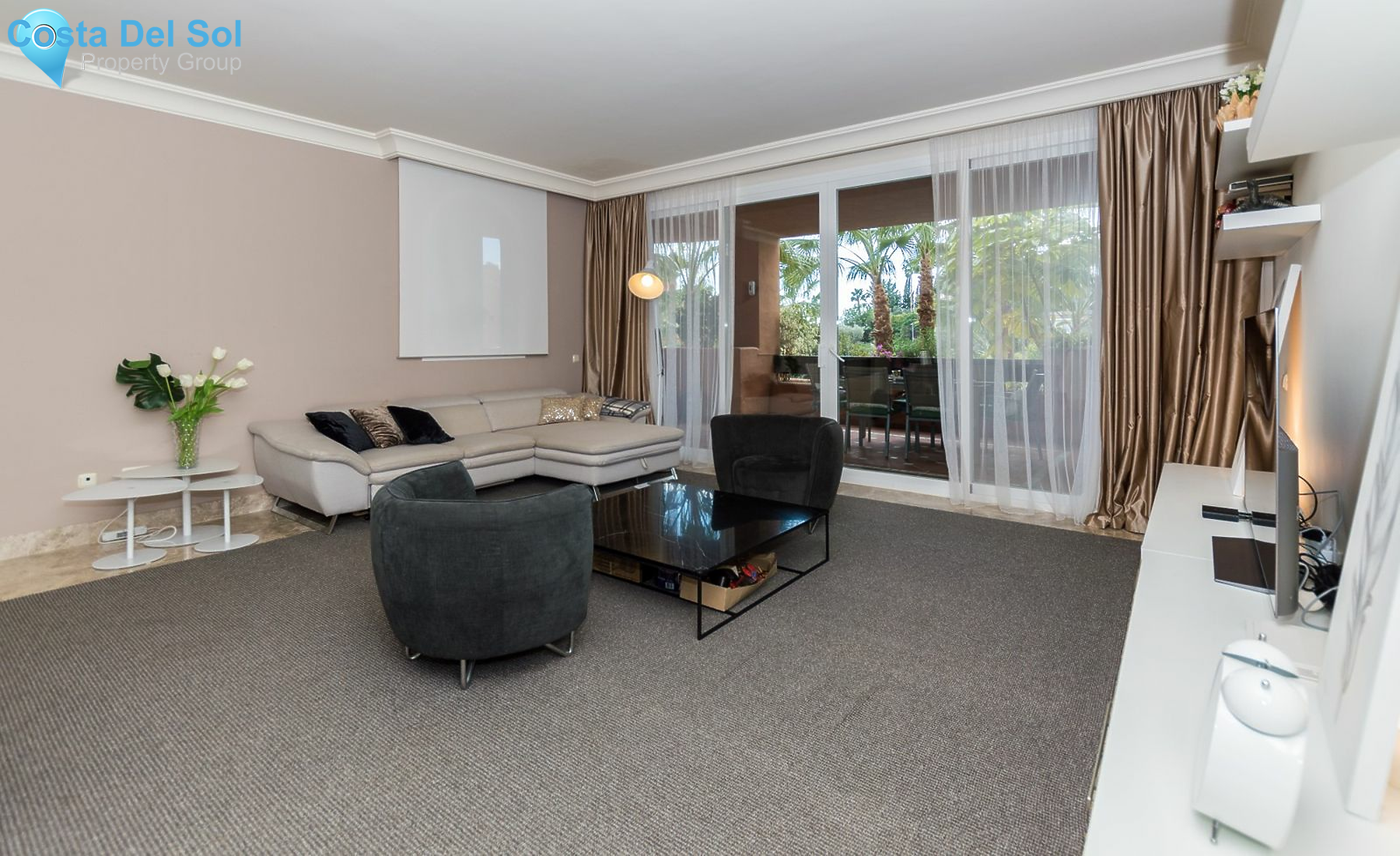 Middle Floor Apartment in Nueva Andalucía-1137025