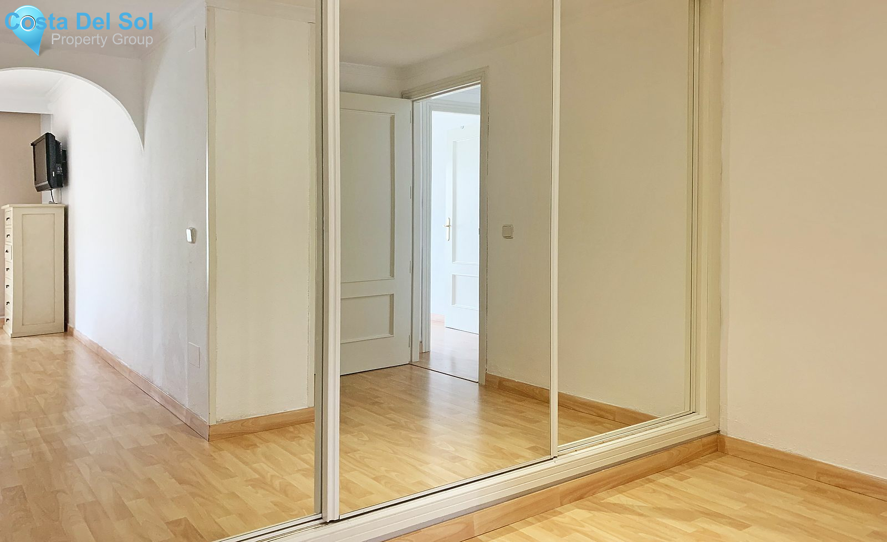 Middle Floor Apartment in Nueva Andalucía-1139100