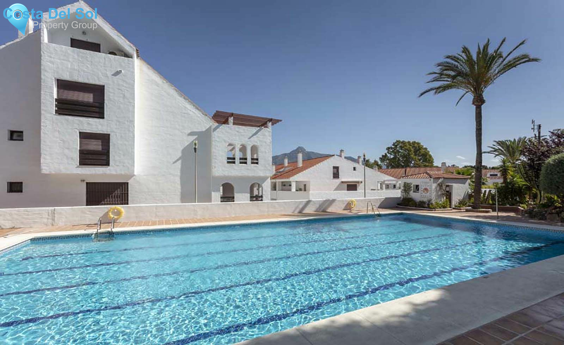 Middle Floor Apartment in Nueva Andalucía-1143628