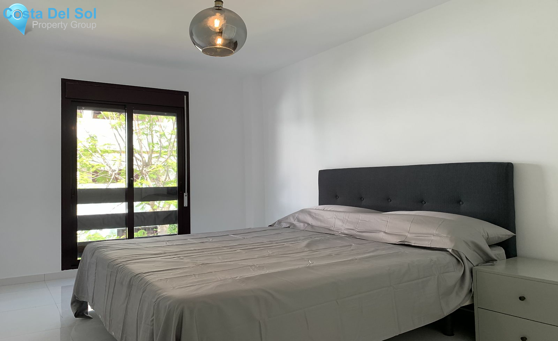Middle Floor Apartment in Nueva Andalucía-1143623