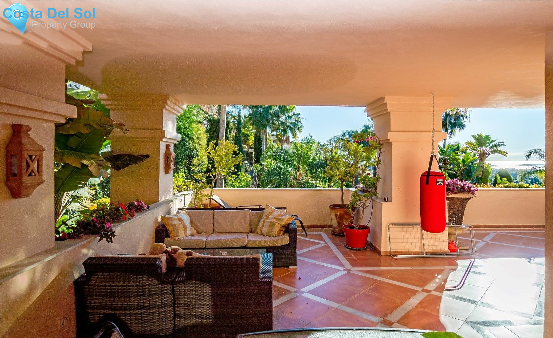 Middle Floor Apartment in Nueva Andalucía-1151987