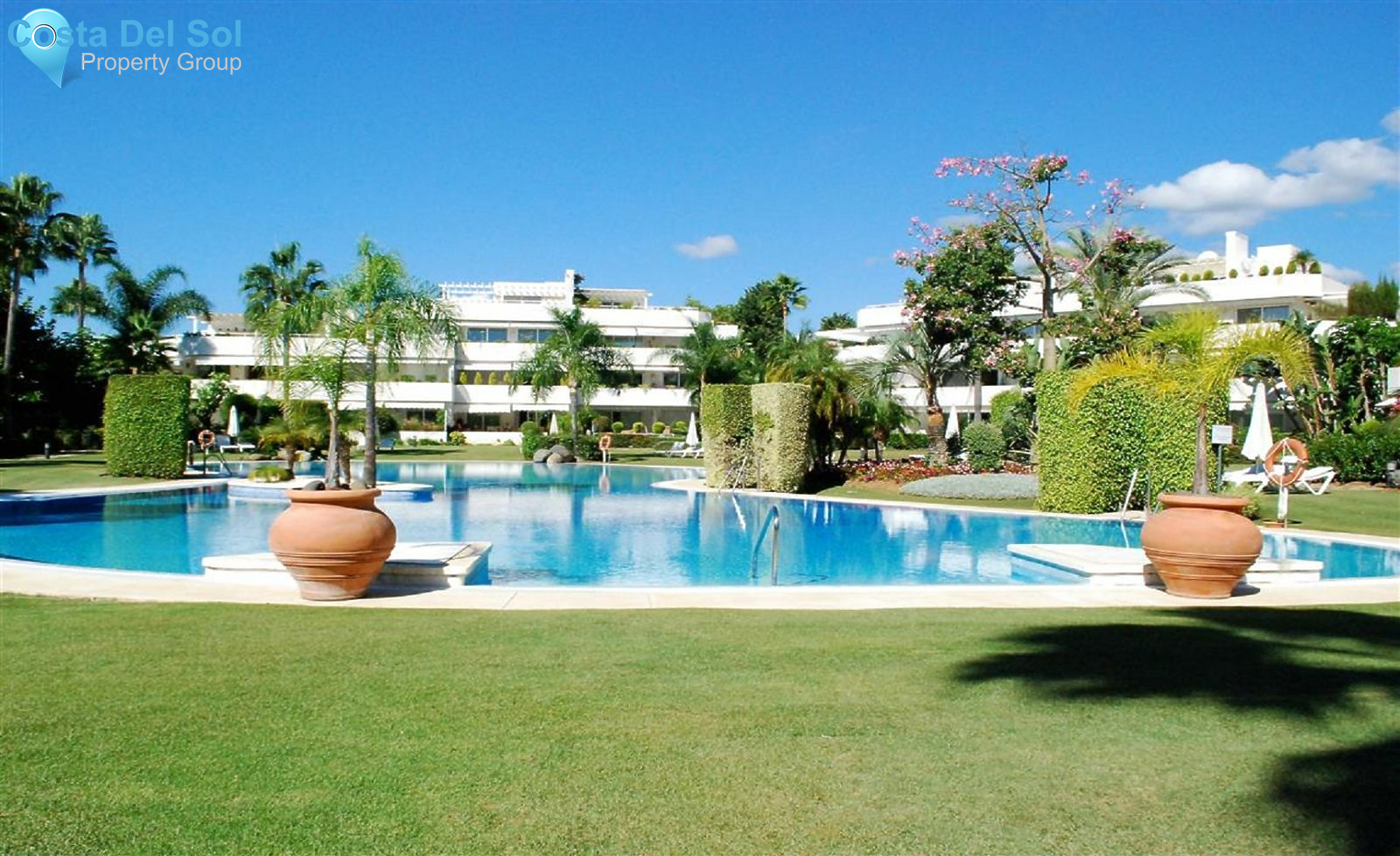 Middle Floor Apartment in Nueva Andalucía-1162135