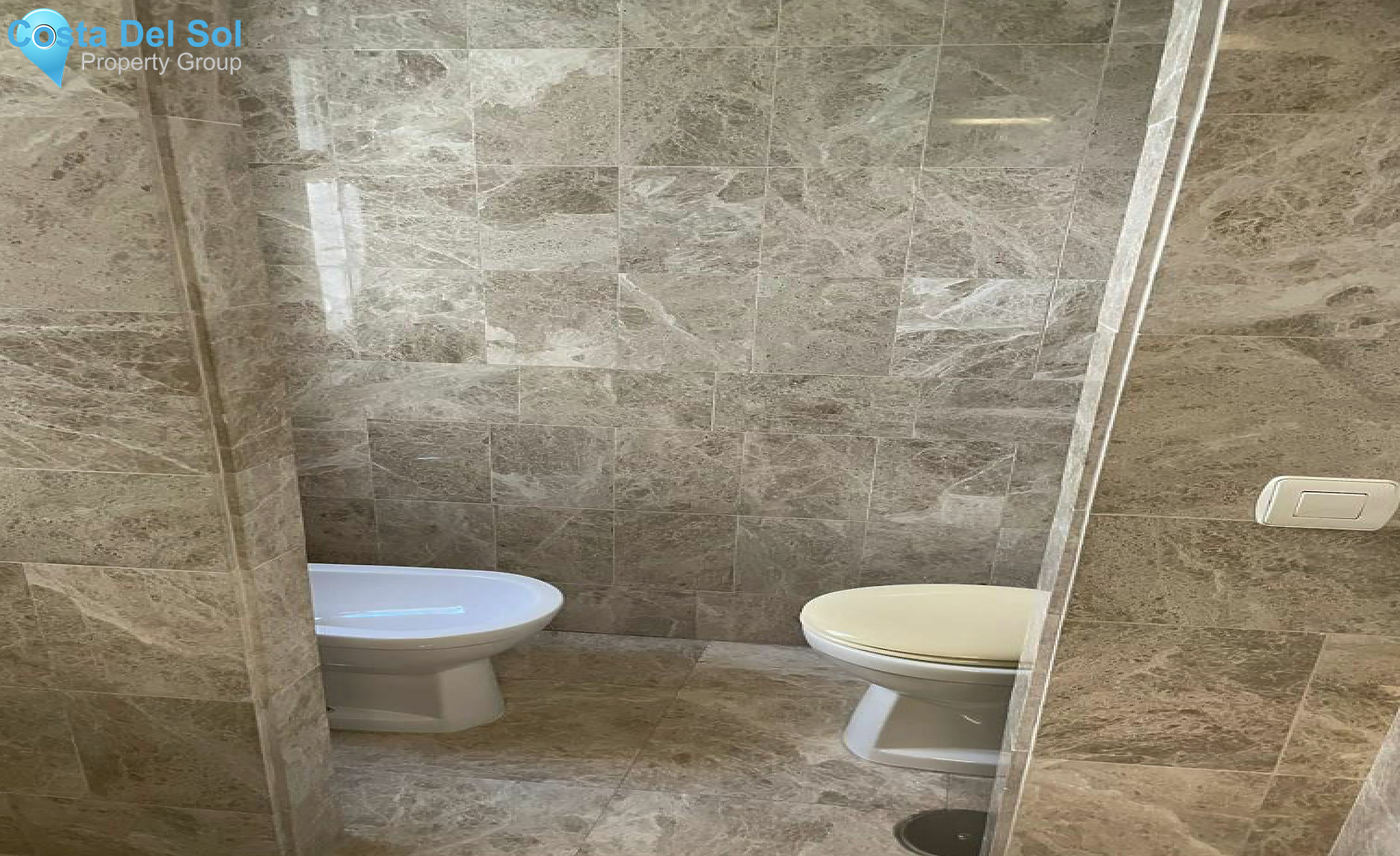 Middle Floor Apartment in Nueva Andalucía-1171174