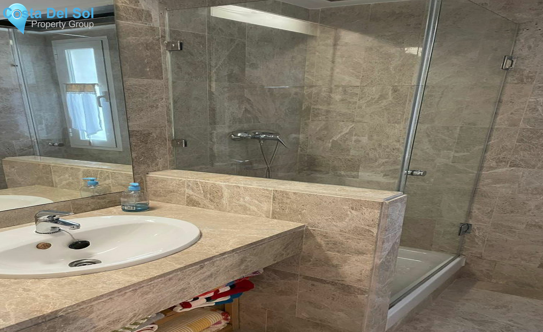Middle Floor Apartment in Nueva Andalucía-1171175