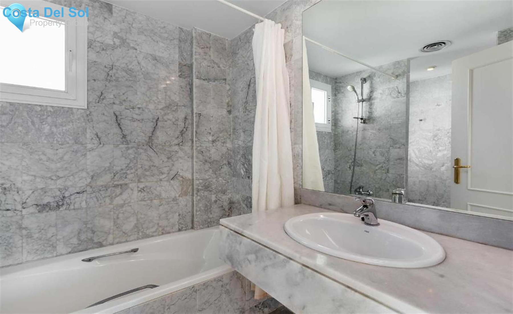 Middle Floor Apartment in Nueva Andalucía-1172195