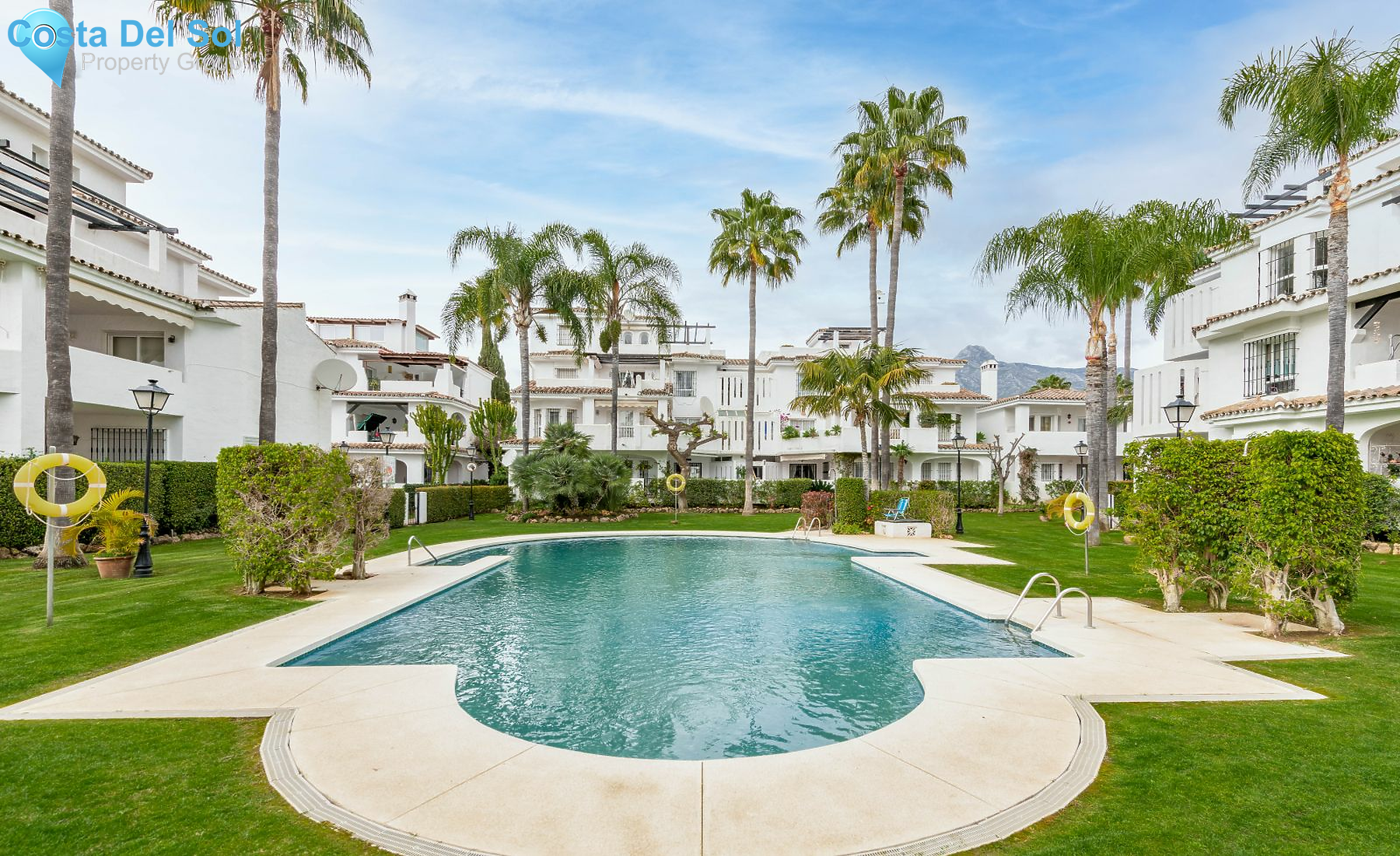 Middle Floor Apartment in Nueva Andalucía