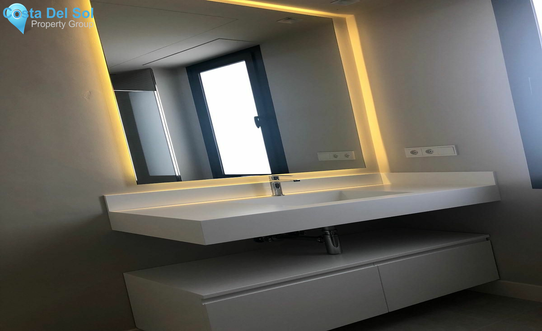 Middle Floor Apartment in Nueva Andalucía-1205446