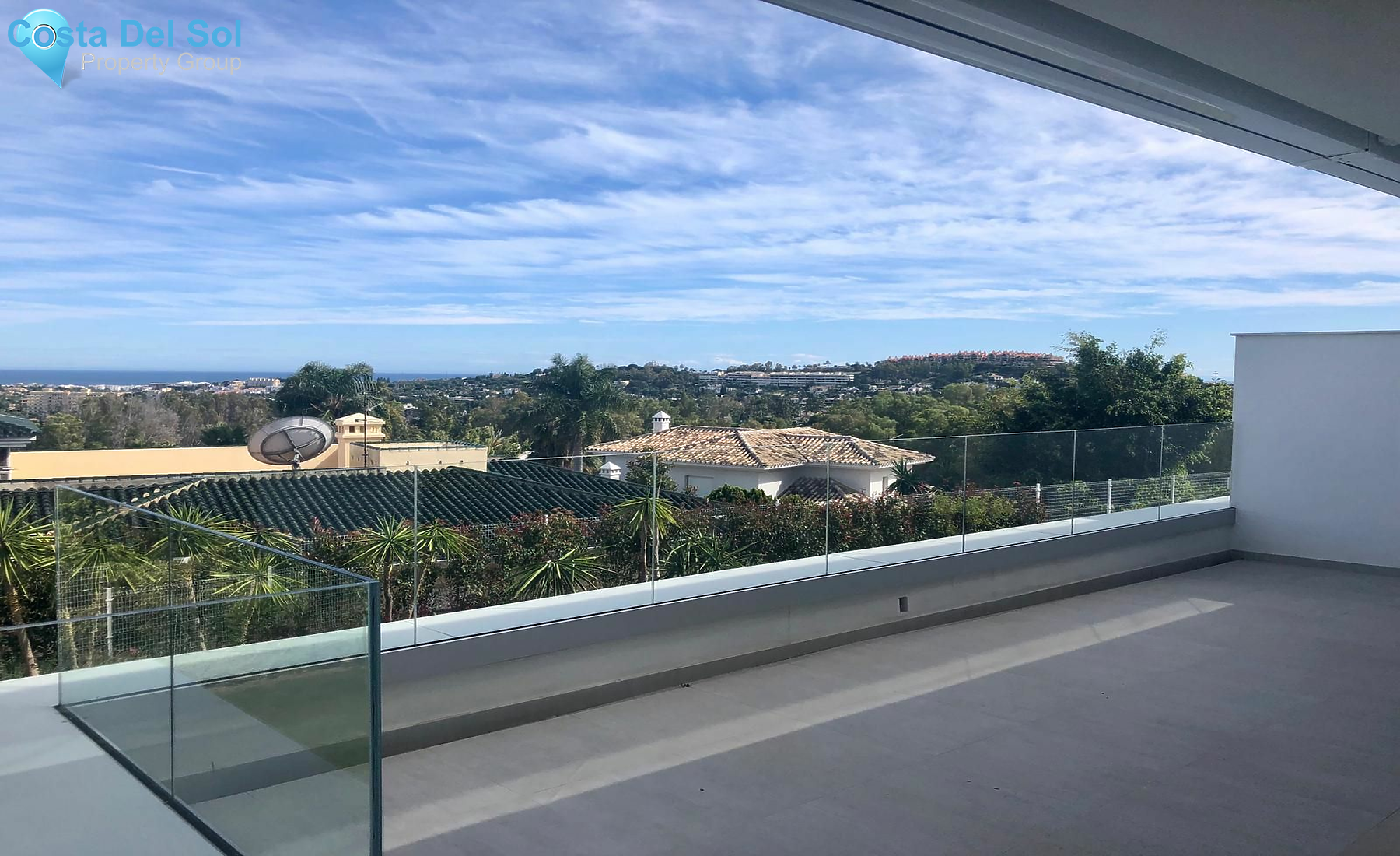 Middle Floor Apartment in Nueva Andalucía-1205438