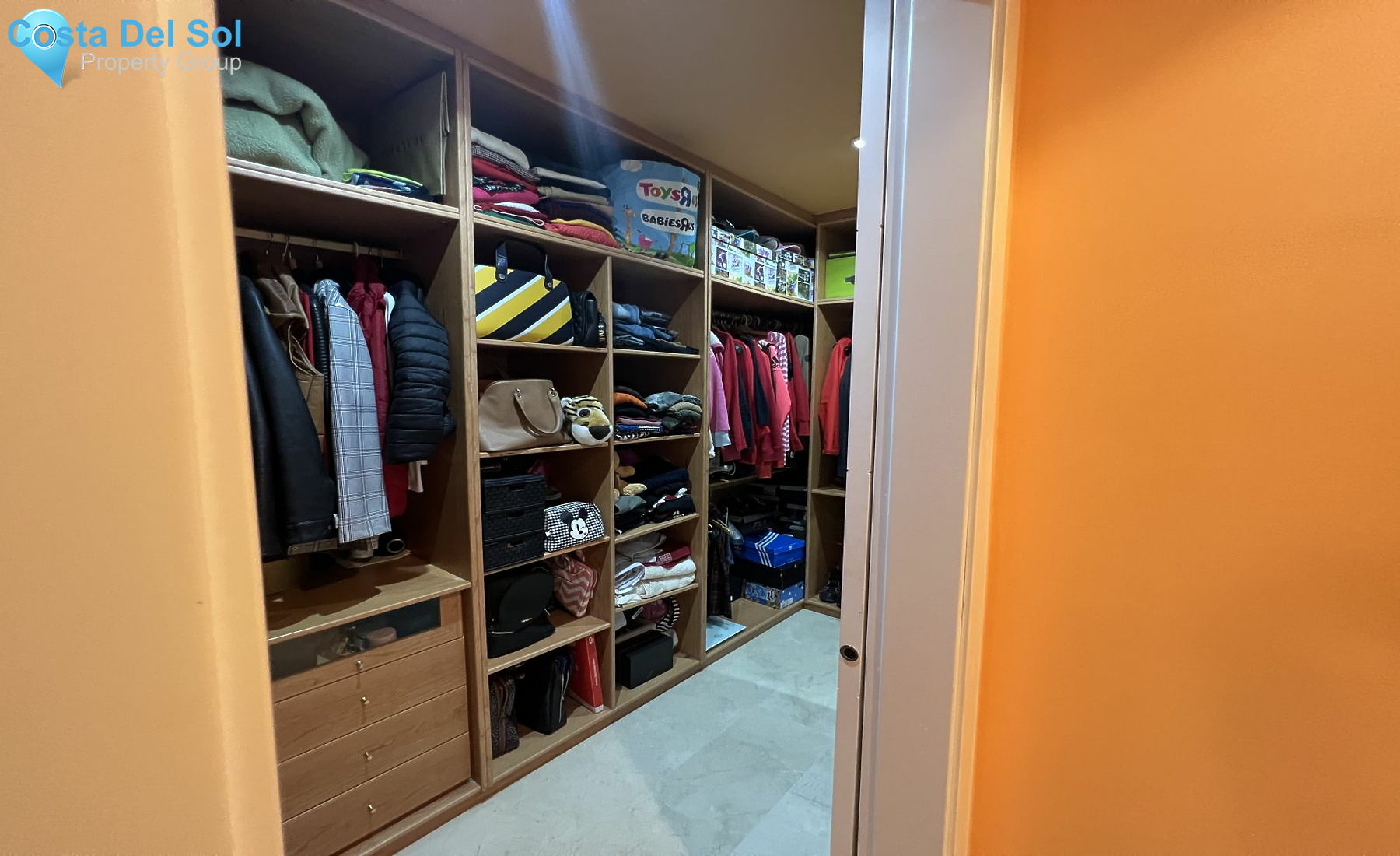 Middle Floor Apartment in Nueva Andalucía-1387763