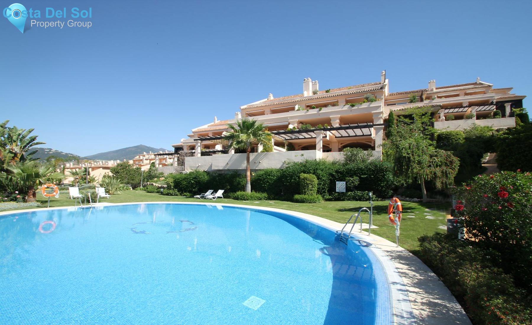Middle Floor Apartment in Nueva Andalucía-1387974