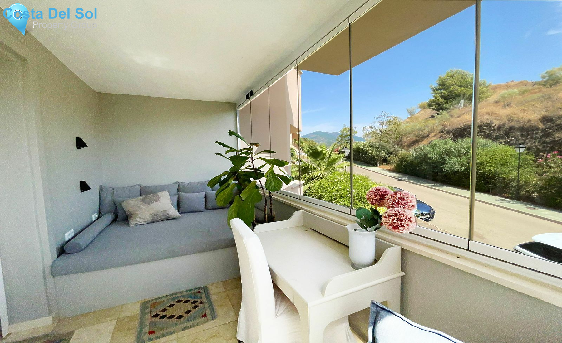 Middle Floor Apartment in Nueva Andalucía-1387987