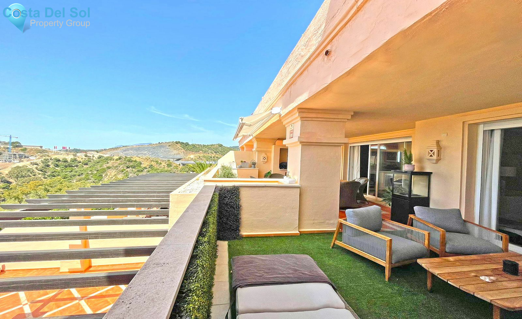 Middle Floor Apartment in Nueva Andalucía-1387993