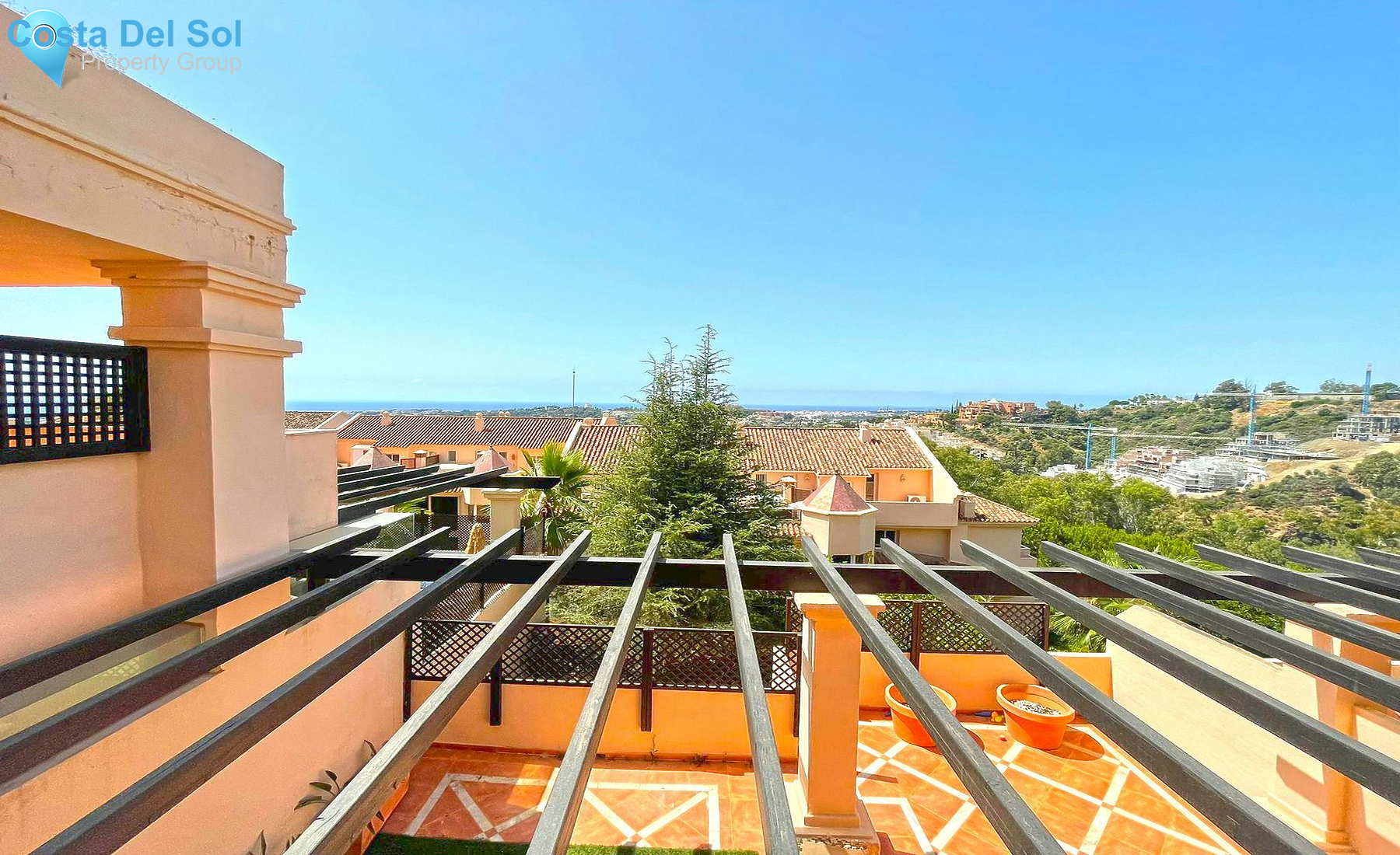 Middle Floor Apartment in Nueva Andalucía-1387976