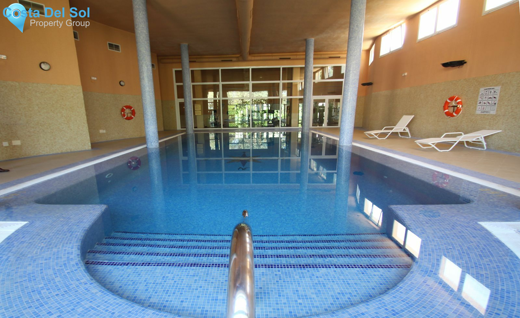 Middle Floor Apartment in Nueva Andalucía-1387977