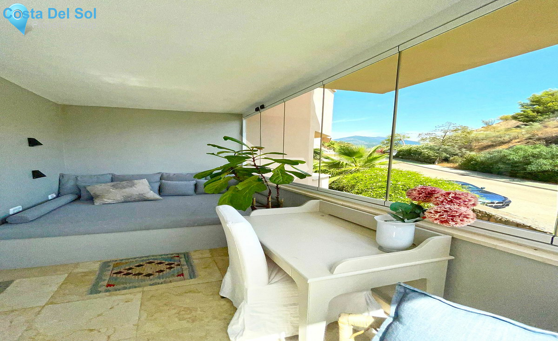 Middle Floor Apartment in Nueva Andalucía-1387978