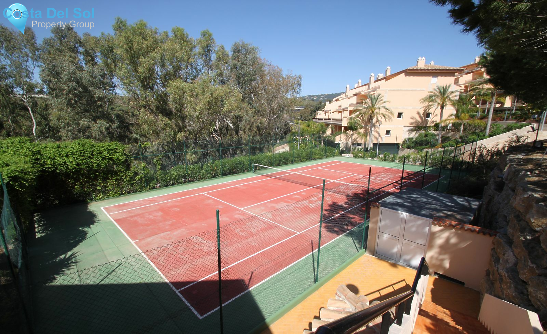 Middle Floor Apartment in Nueva Andalucía-1387982