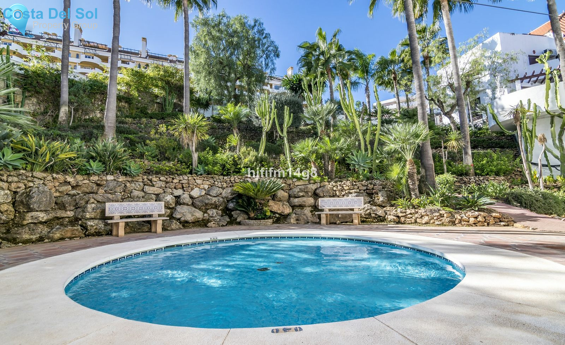 Middle Floor Apartment in Nueva Andalucía-1390692