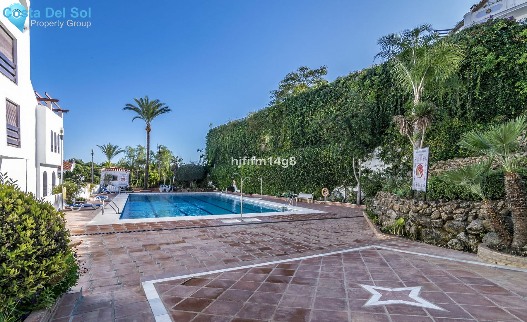 Middle Floor Apartment in Nueva Andalucía-1390693