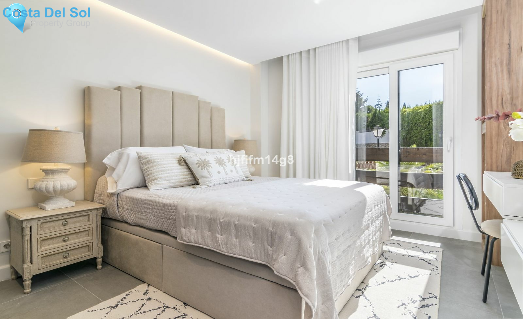 Middle Floor Apartment in Nueva Andalucía-1390686