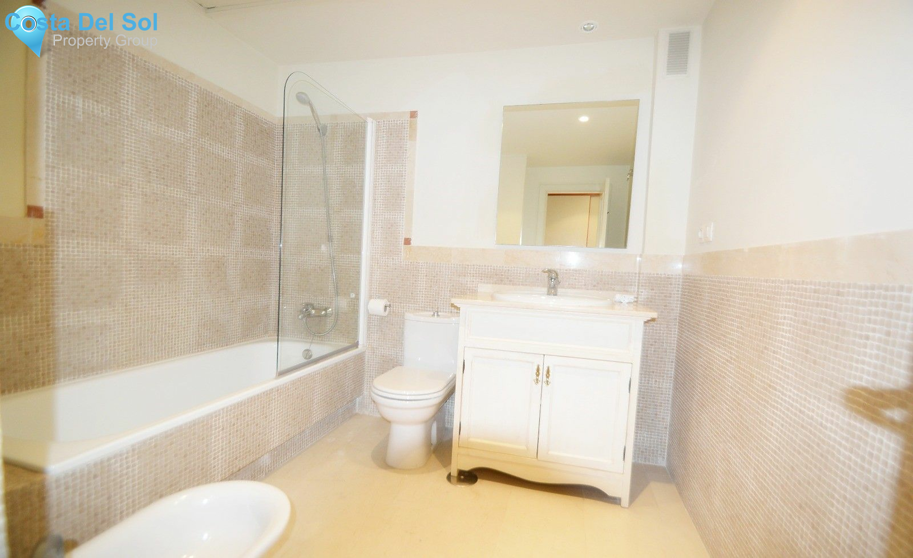 Middle Floor Apartment in Nueva Andalucía-1399830