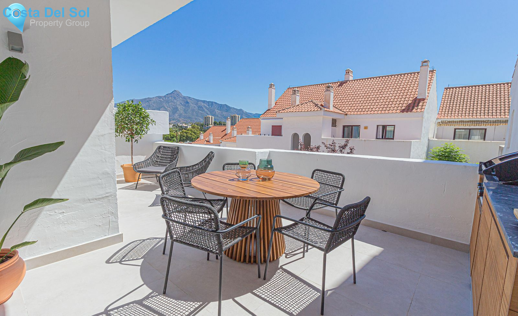 Middle Floor Apartment in Nueva Andalucía