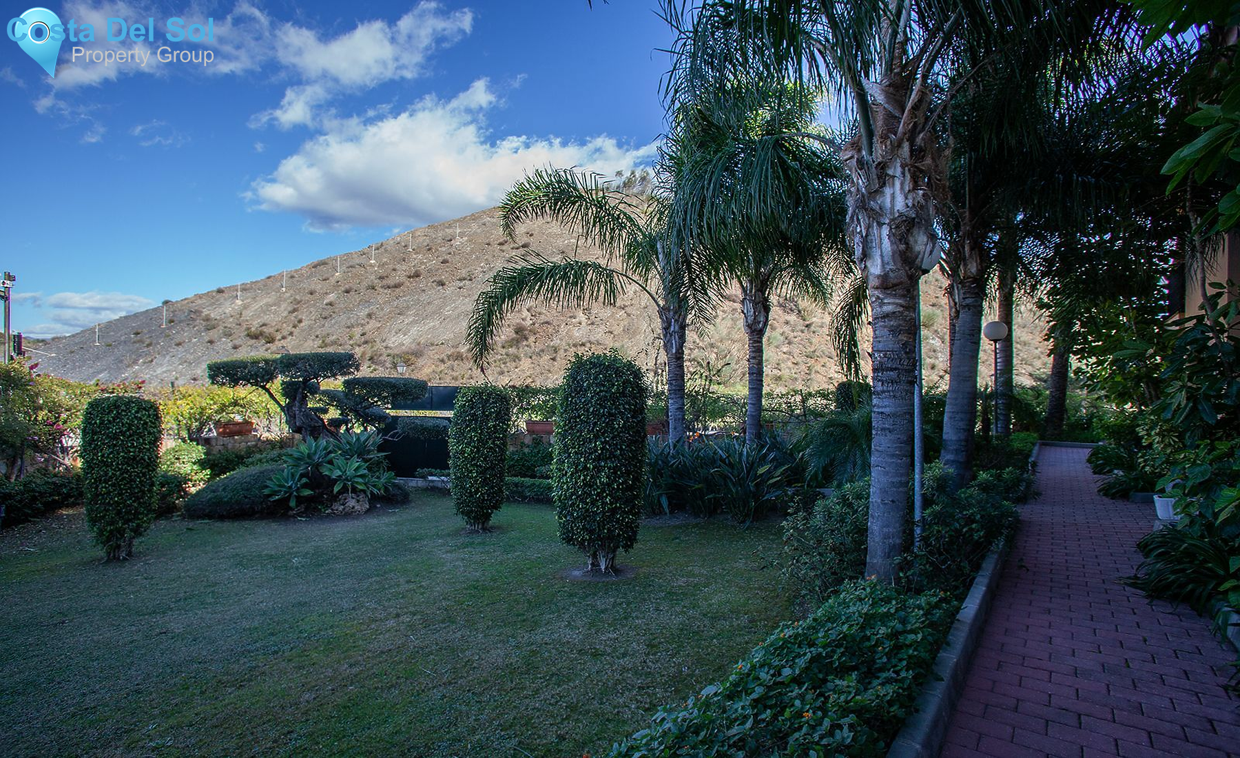 Middle Floor Apartment in Nueva Andalucía-1429841