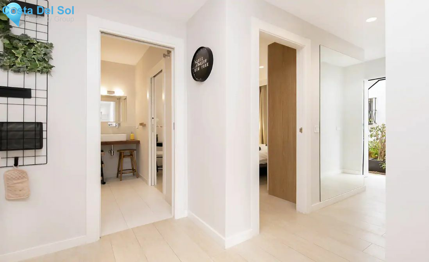 Middle Floor Apartment in Nueva Andalucía-1446027
