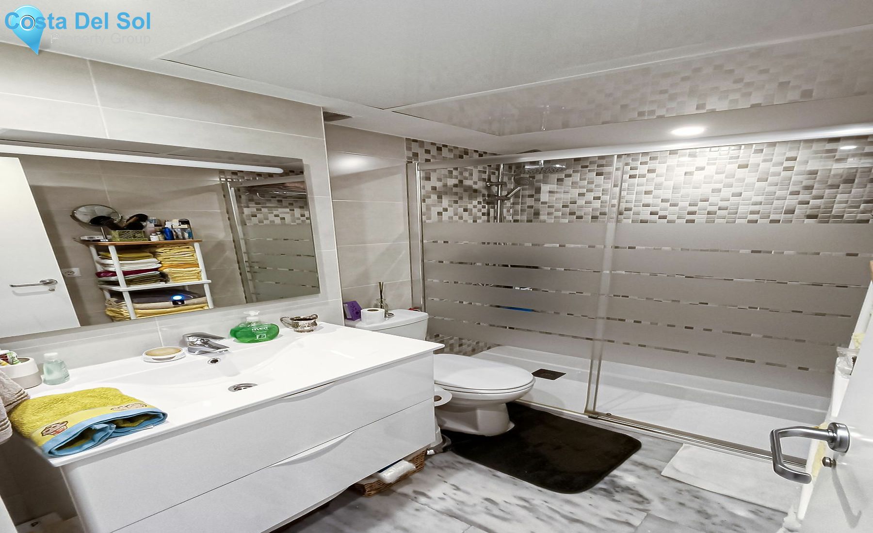 Middle Floor Apartment in Nueva Andalucía-1450114