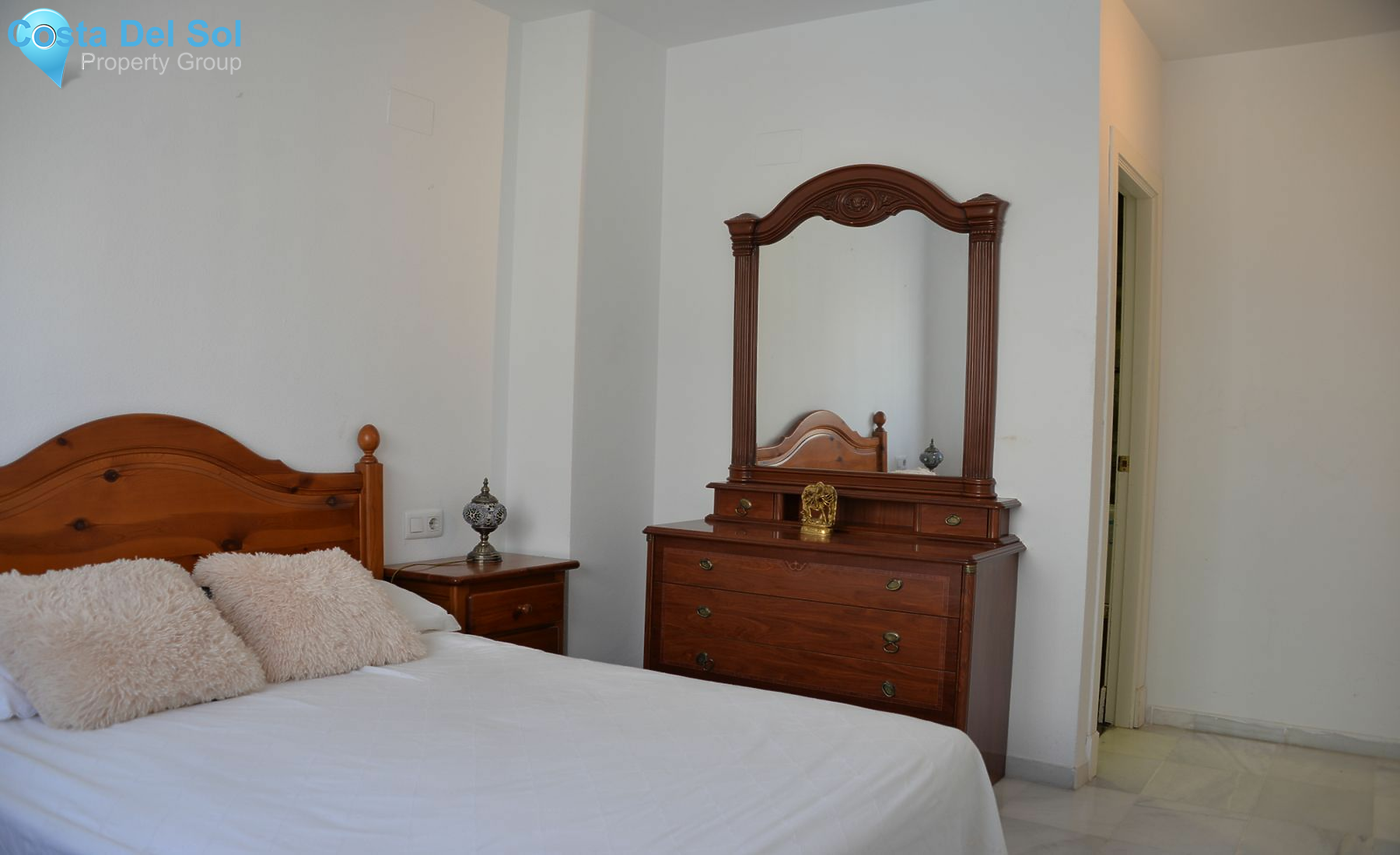 Middle Floor Apartment in Nueva Andalucía-1465834