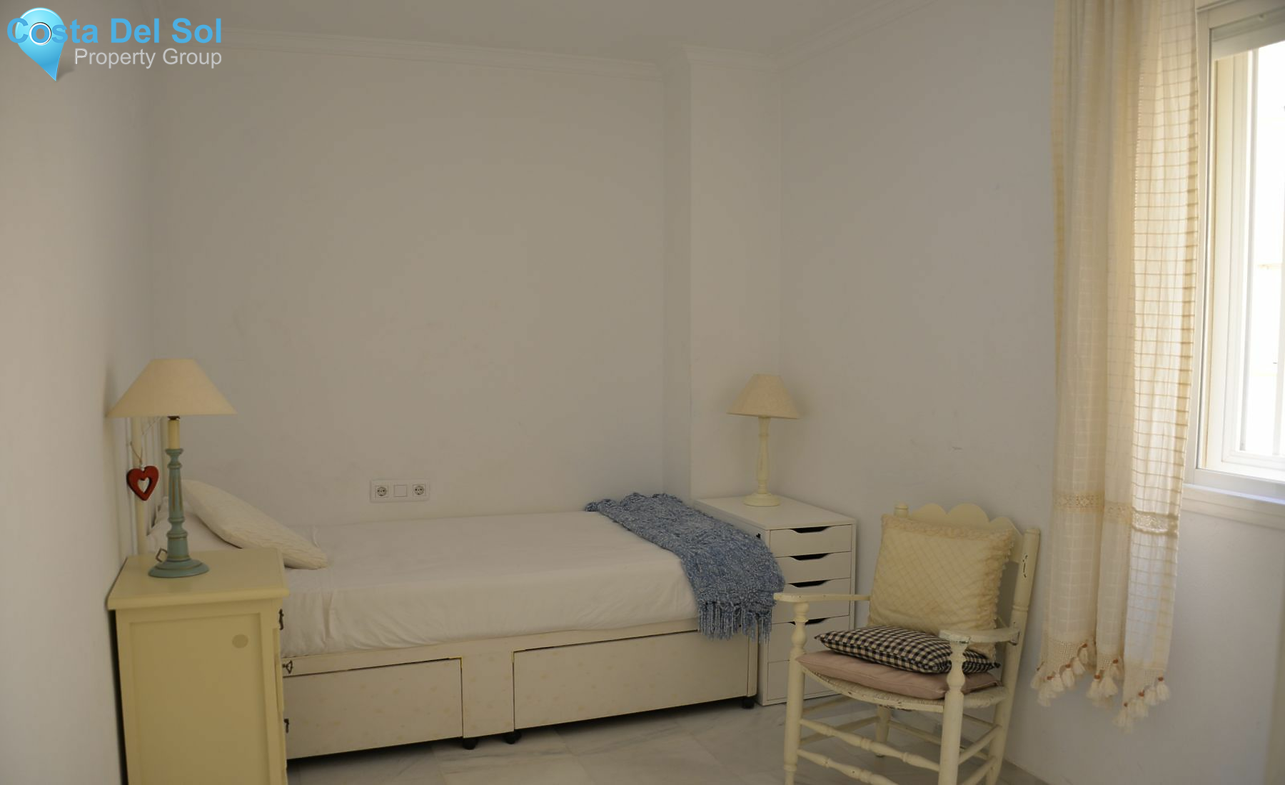Middle Floor Apartment in Nueva Andalucía-1465838