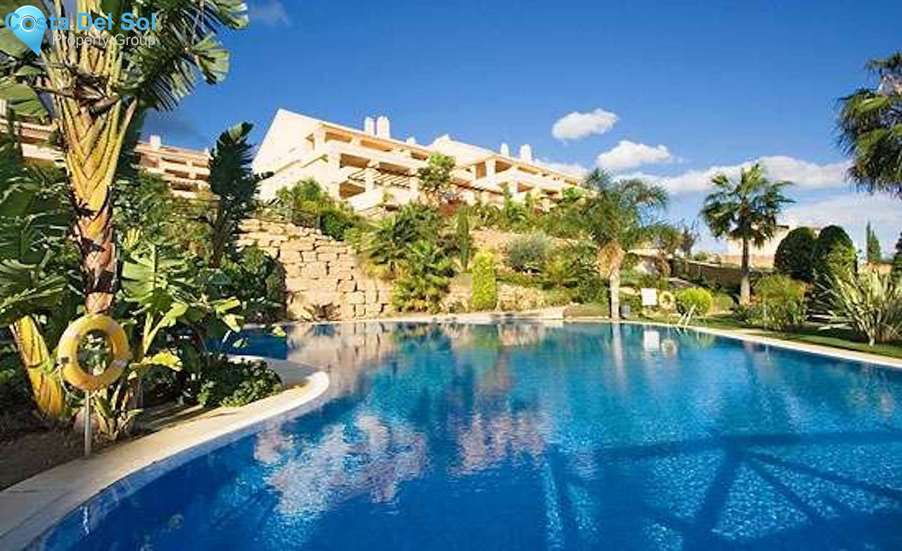 Middle Floor Apartment in Nueva Andalucía
