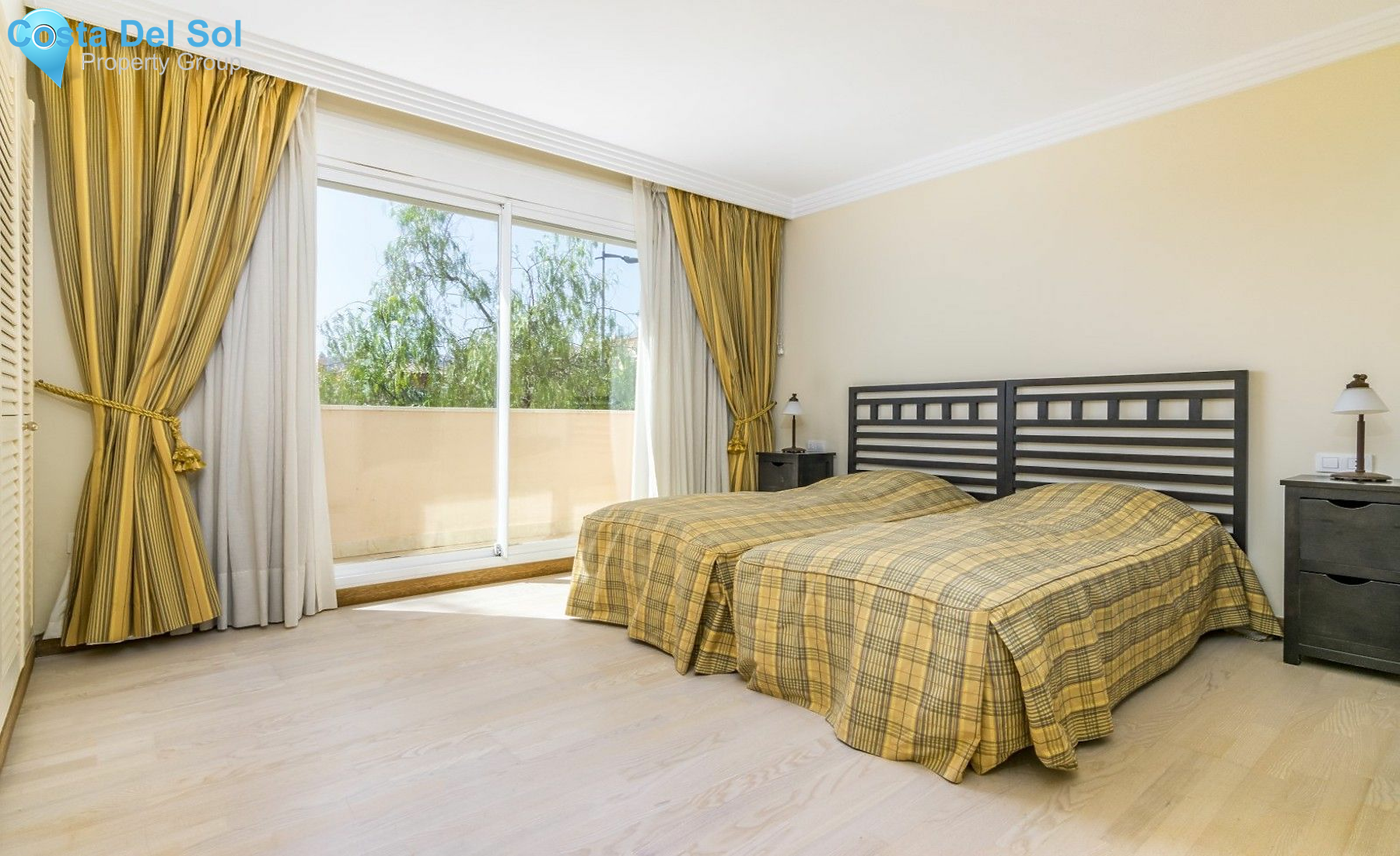 Middle Floor Apartment in Nueva Andalucía-1469251