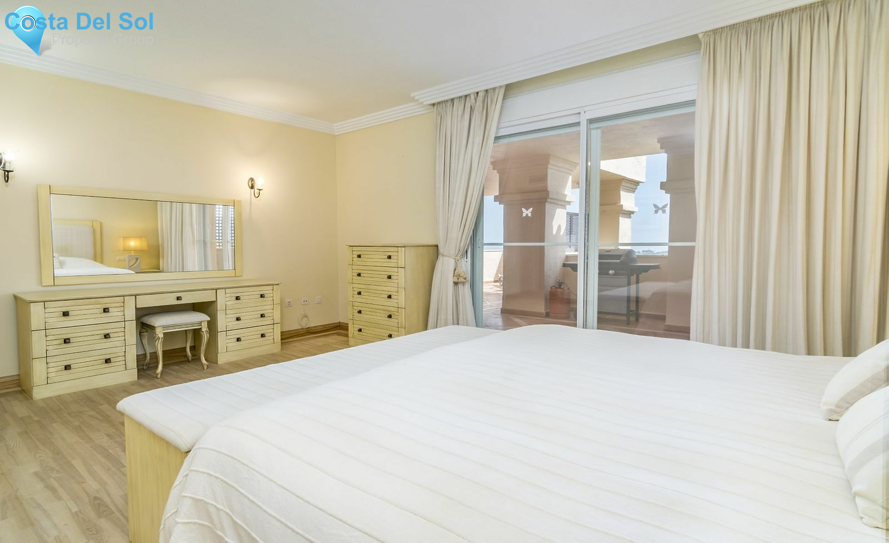 Middle Floor Apartment in Nueva Andalucía-1469253
