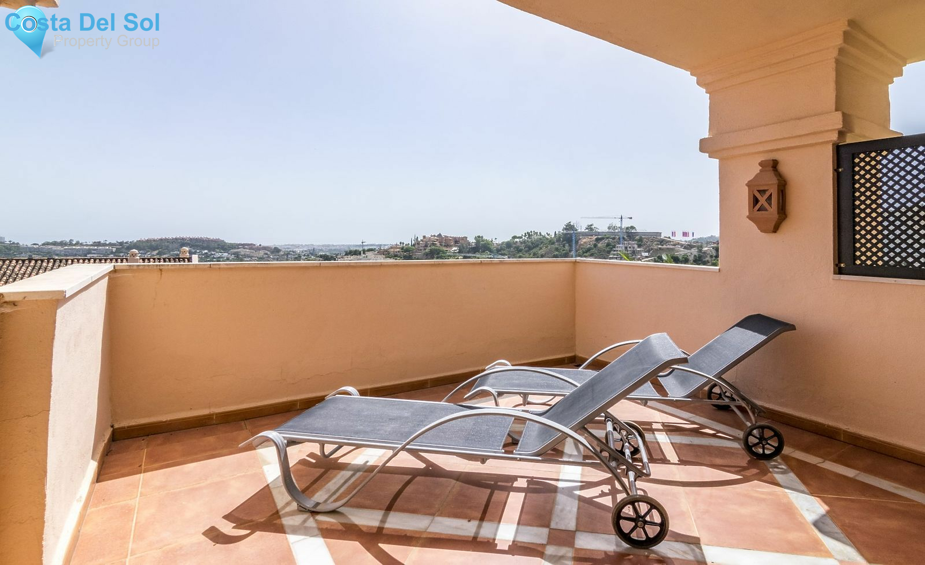Middle Floor Apartment in Nueva Andalucía-1469241