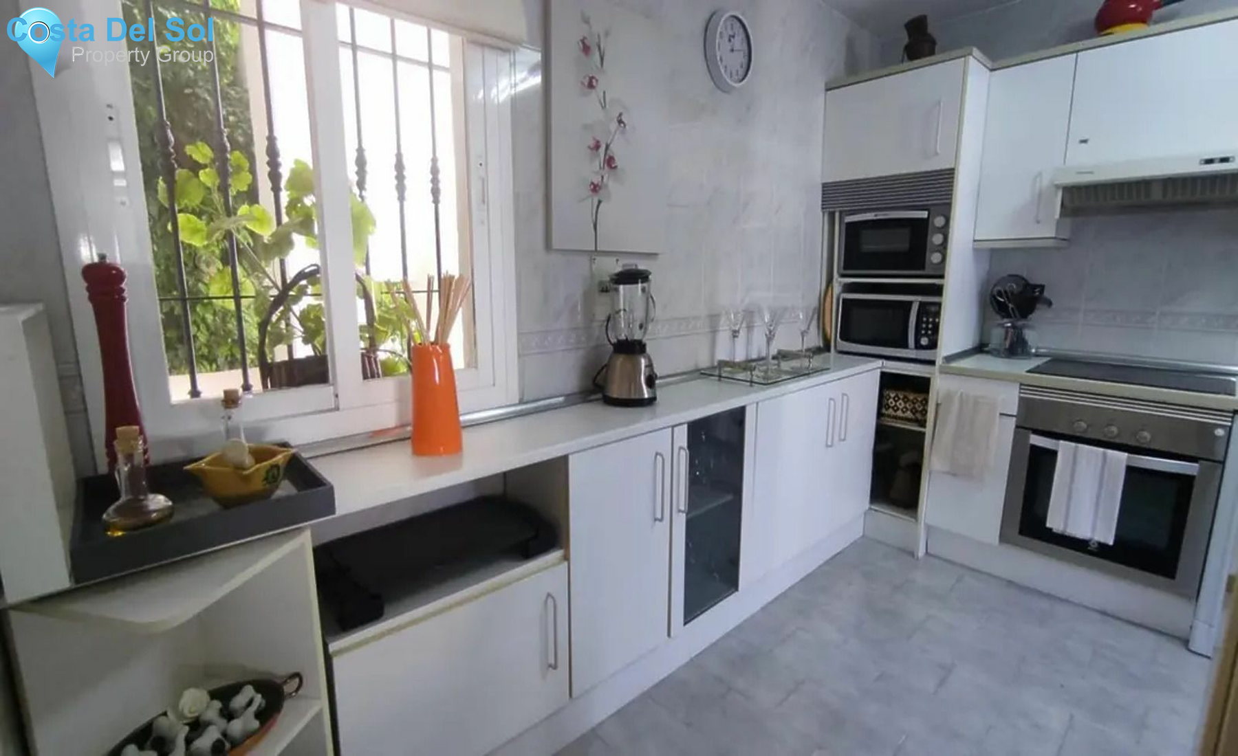 Middle Floor Apartment in Nueva Andalucía-1483956