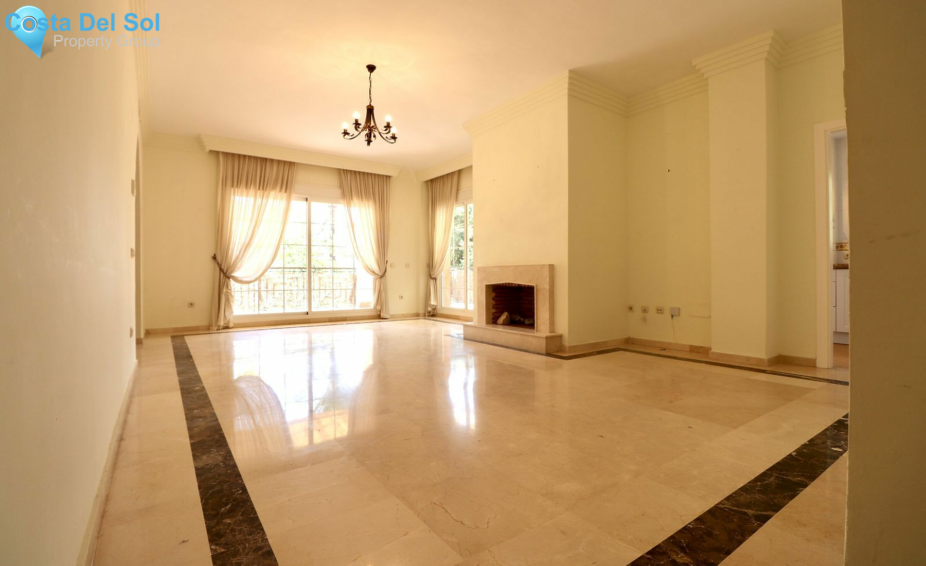 Middle Floor Apartment in Nueva Andalucía-1484237