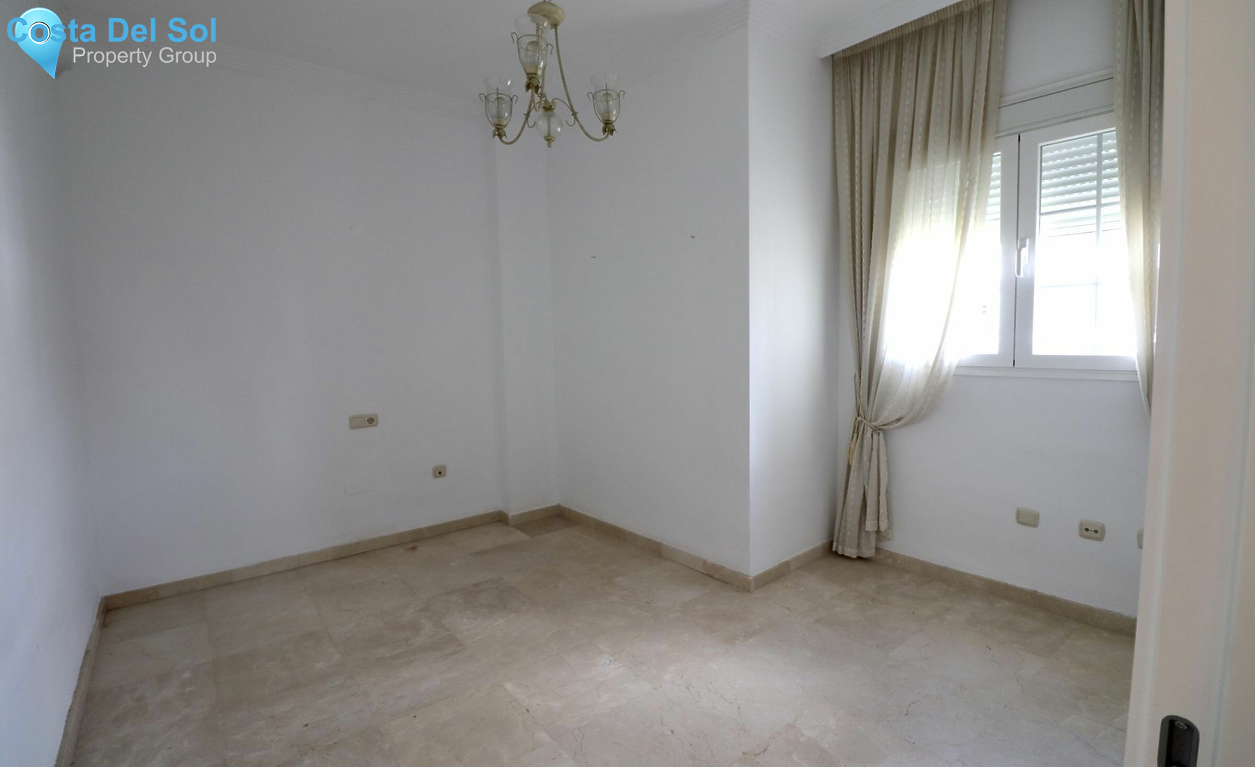 Middle Floor Apartment in Nueva Andalucía-1484246