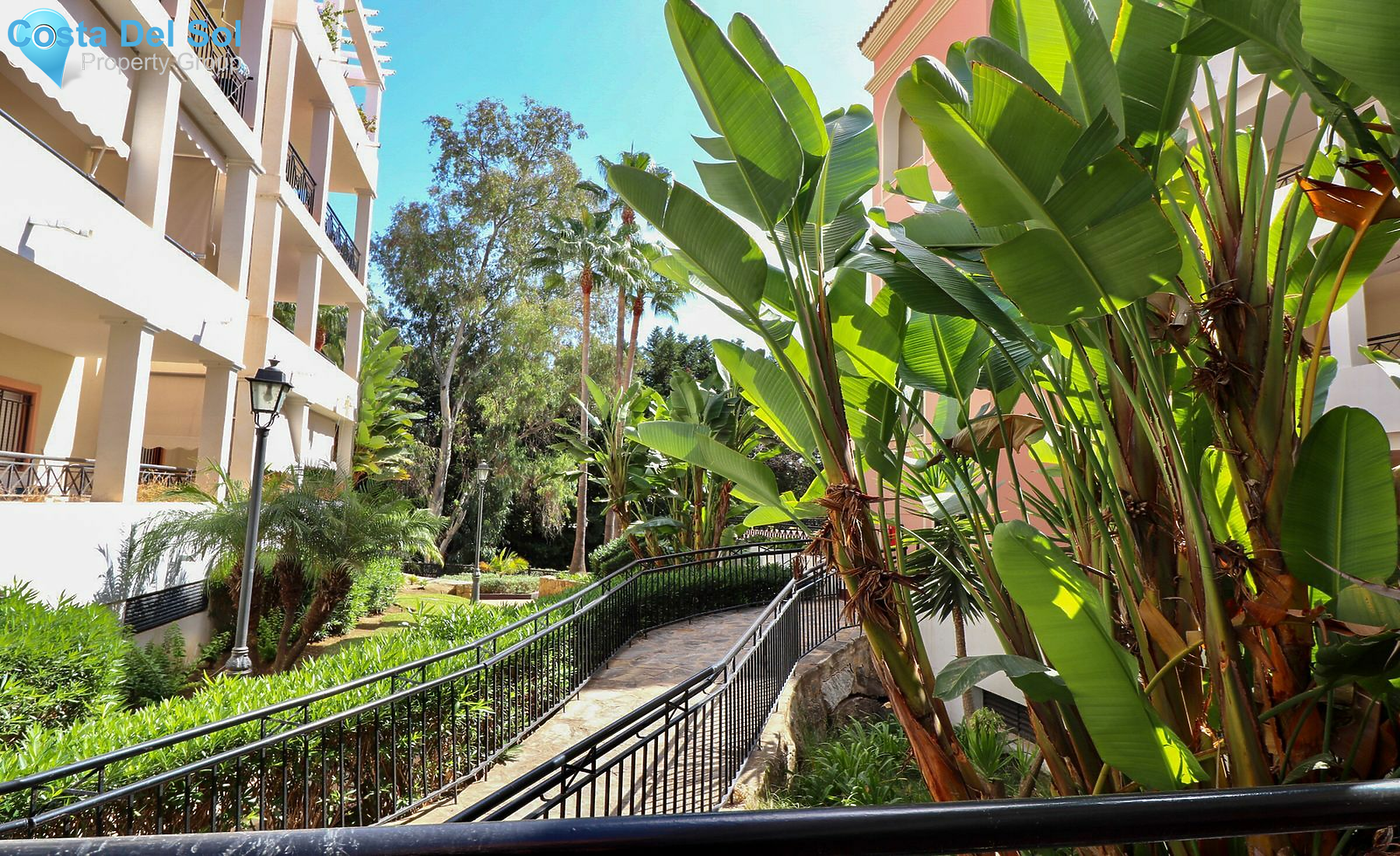 Middle Floor Apartment in Nueva Andalucía-1484256