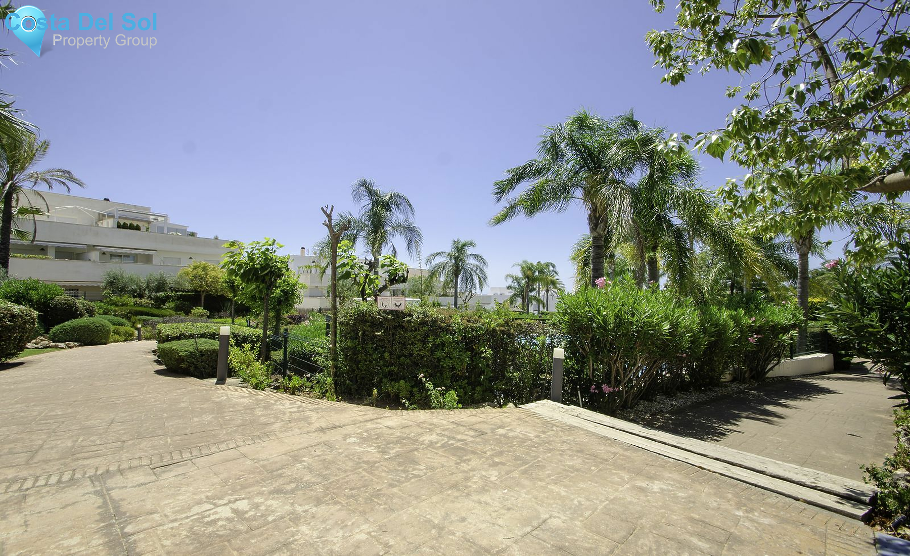 Middle Floor Apartment in Nueva Andalucía-1484445
