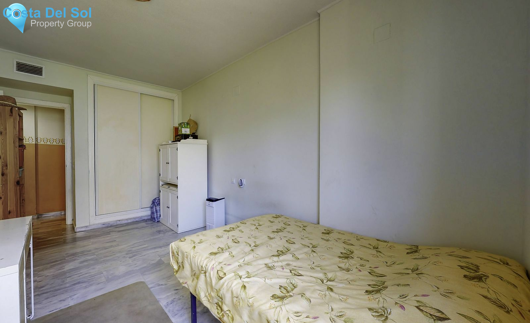 Middle Floor Apartment in Nueva Andalucía-1484440