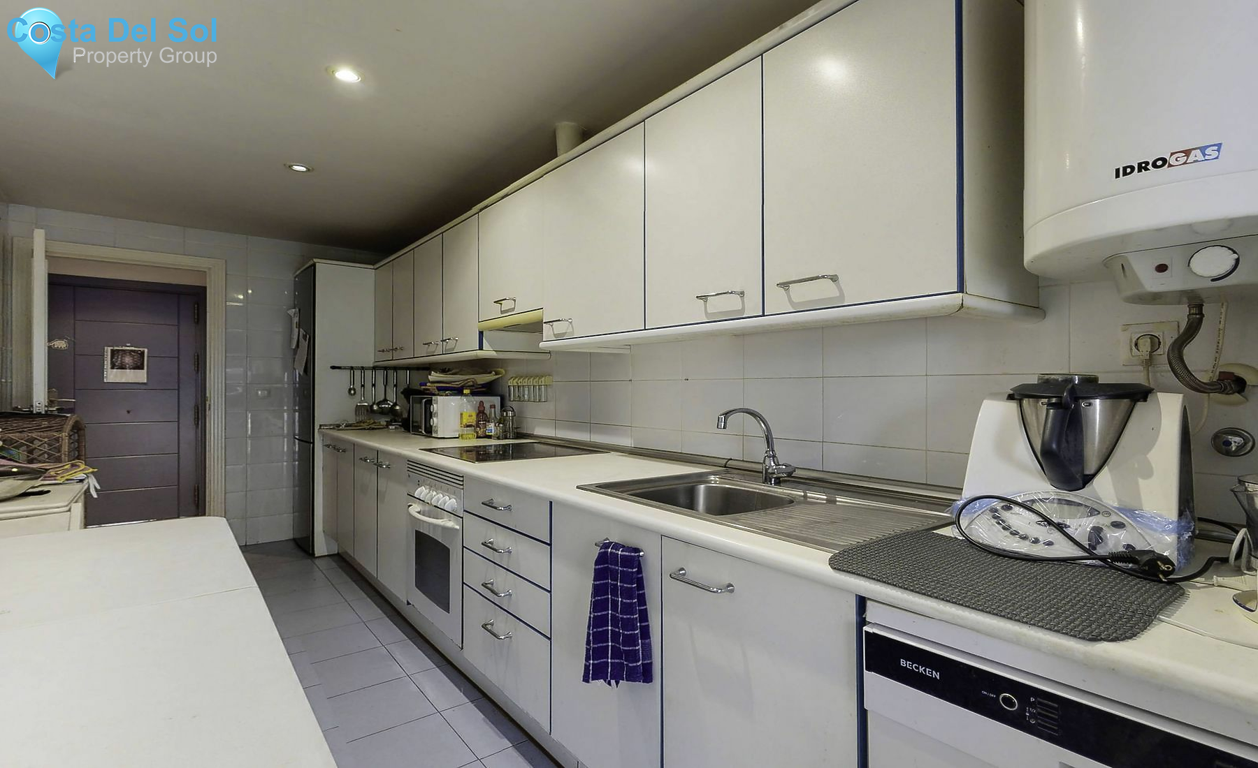 Middle Floor Apartment in Nueva Andalucía-1484443