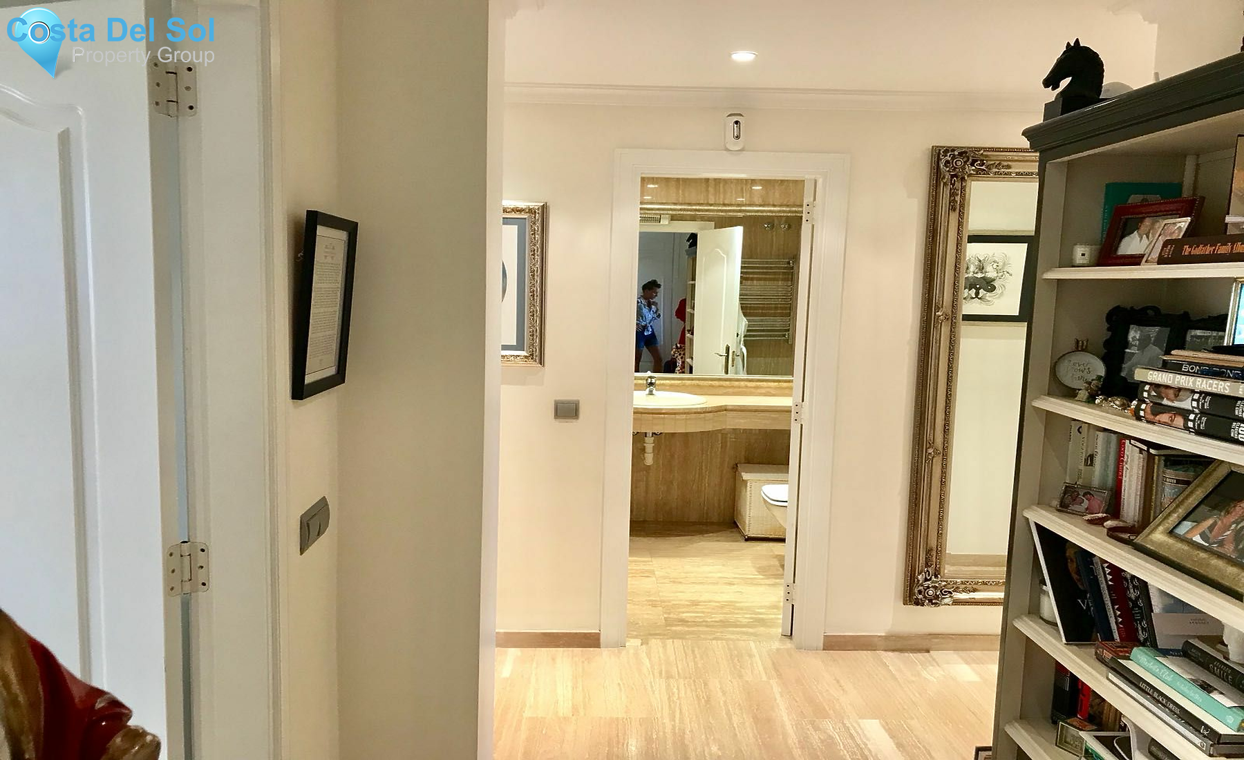 Middle Floor Apartment in Nueva Andalucía-1485504