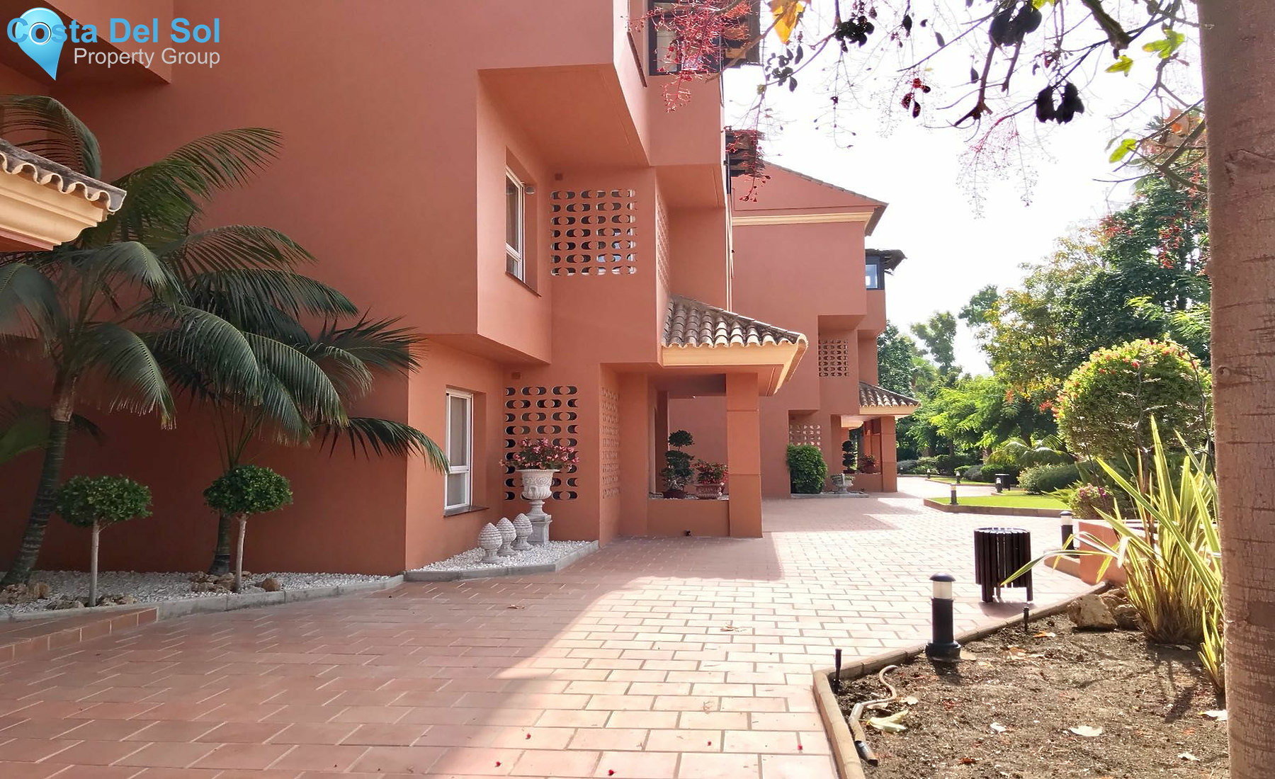 Middle Floor Apartment in Nueva Andalucía-1485505